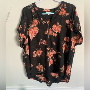 Womens short sleeve floral top